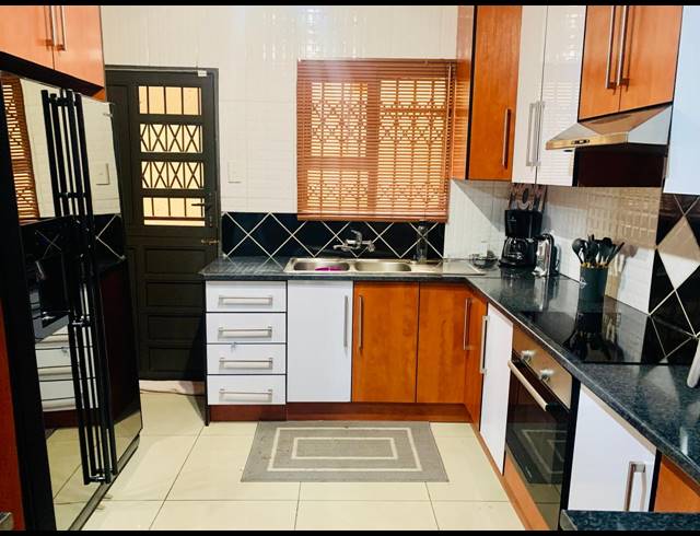 3 BEDROOM HOUSE FOR SALE IN VANDERBIJLPARK CE 4